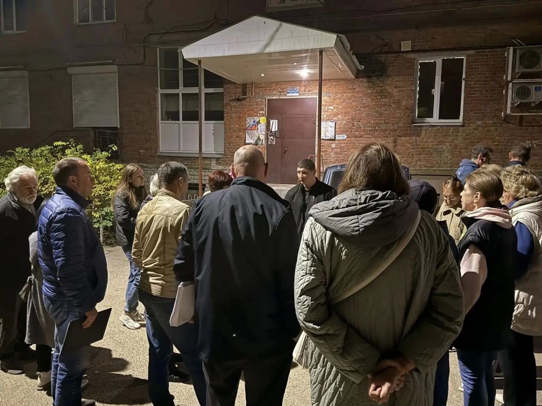 Накануне состоялось внеочередное общее собрание собственников многоквартирного дома по адресу ул. Полины Осипенко, д. 14/43 Накануне состоялось внеочередное общее собрание собственников многоквартирного дома по адресу ул. Полины Осипенко, д. 14/43