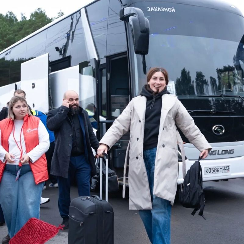 Быть рядом. Вдохновлять. Помогать поверить в себя Быть рядом. Вдохновлять. Помогать поверить в себя