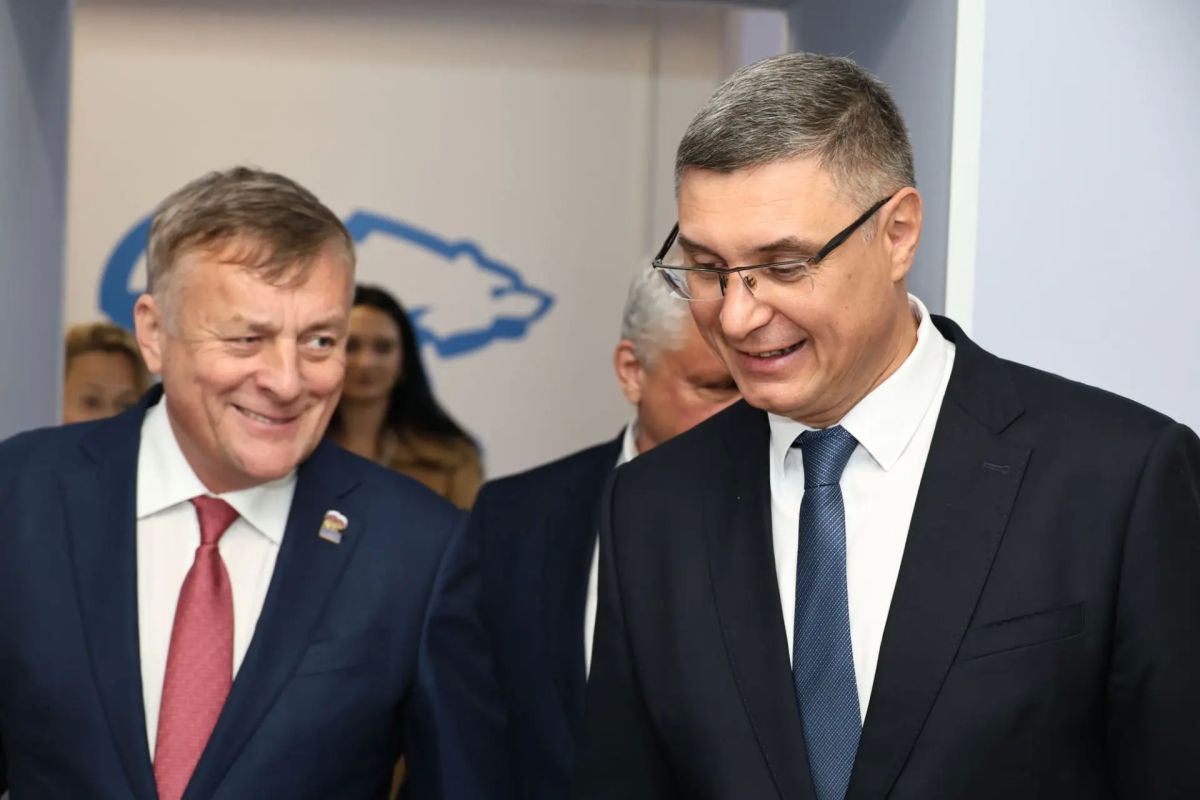 Александр Авдеев: В Александрове посетил штаб общественной поддержки «Единой России» Александр Авдеев: В Александрове посетил штаб общественной поддержки «Единой России»