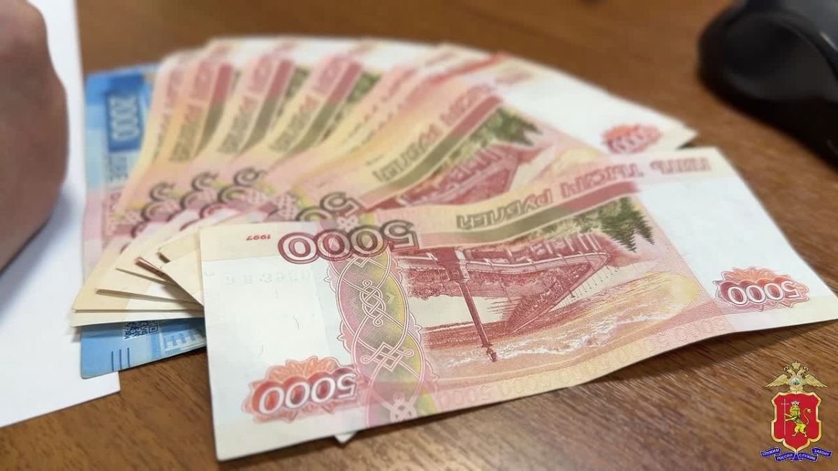 Хозяйка владимирского кафе, пострадавшего от действий вандала, поблагодарила полицейских за оперативную работу и помощь в быстром возмещении ущерба