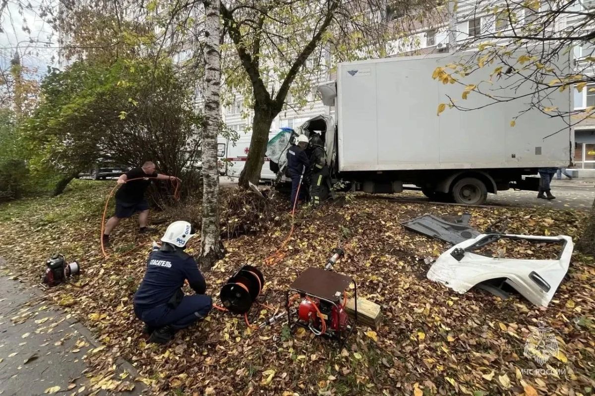 Четыре человека пострадали в ДТП с 4 машинами во Владимире Четыре человека пострадали в ДТП с 4 машинами во Владимире