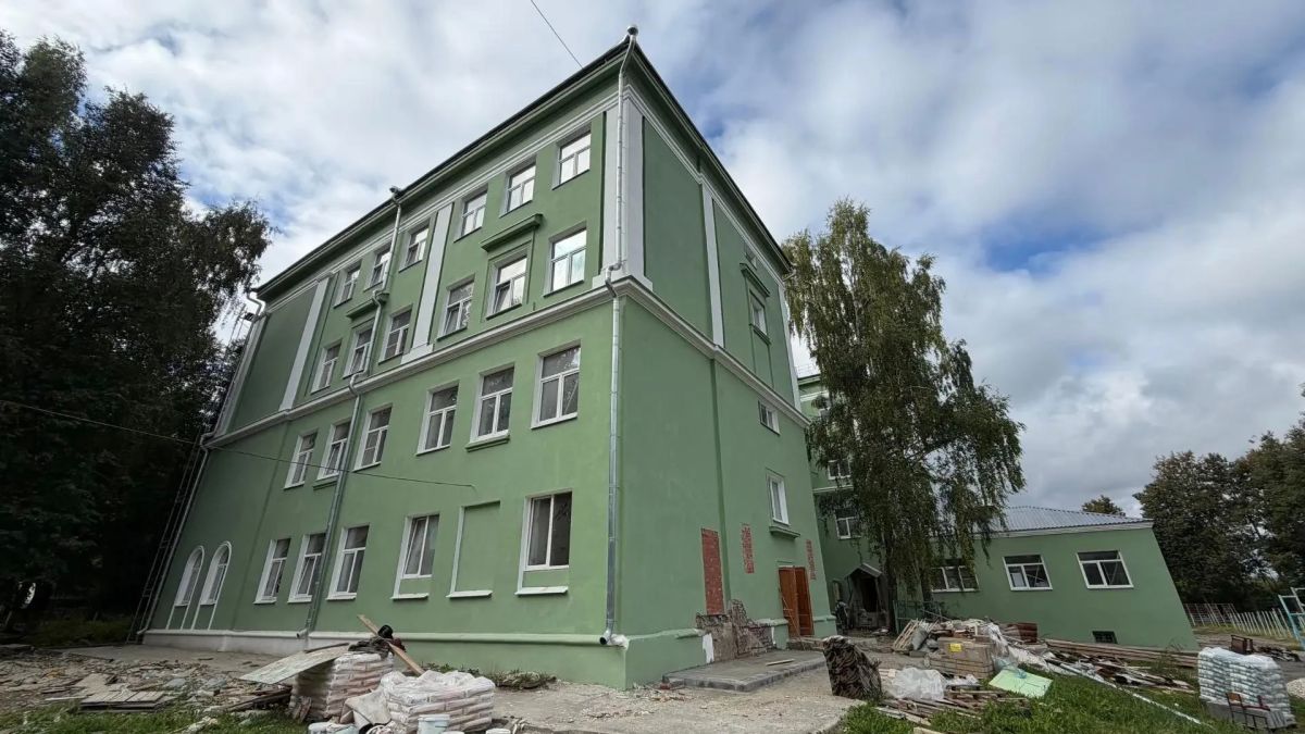 В школе №7 в Кольчугине завершаются отделочные работы в кабинетах В школе №7 в Кольчугине завершаются отделочные работы в кабинетах