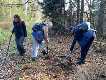 Поисковики нашли в Ковровском округе фрагменты обшивки самолета времен ВОВ
