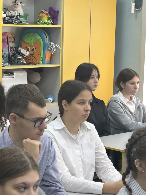 Прокурор Юрьев-Польского района Сергей Лаврентьев рассказал школьникам об ответственности несовершеннолетних Прокурор Юрьев-Польского района Сергей Лаврентьев рассказал школьникам об ответственности несовершеннолетних