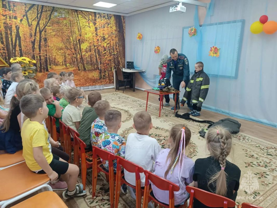 Месячник гражданской обороны: уроки безопасности для школьников и дошколят Месячник гражданской обороны: уроки безопасности для школьников и дошколят