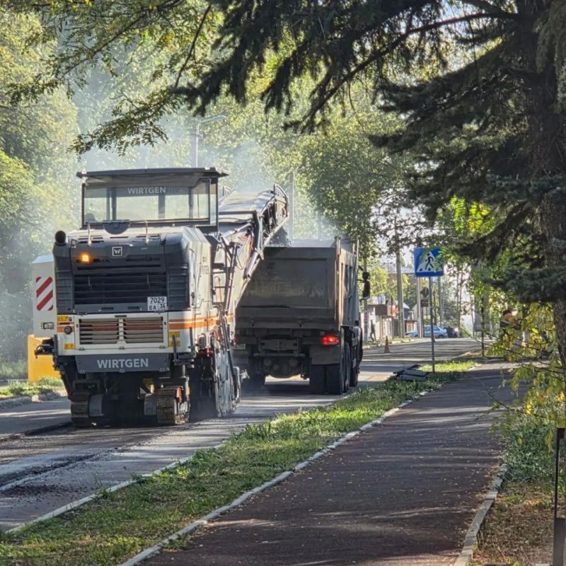Владимирские подрядчики ремонтируют дороги в подшефном Кировском Владимирские подрядчики ремонтируют дороги в подшефном Кировском