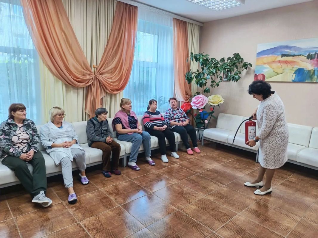 В Вязниковском центре социального обслуживания проведена тренировка по эвакуации на случай возникновения пожара В Вязниковском центре социального обслуживания проведена тренировка по эвакуации на случай возникновения пожара