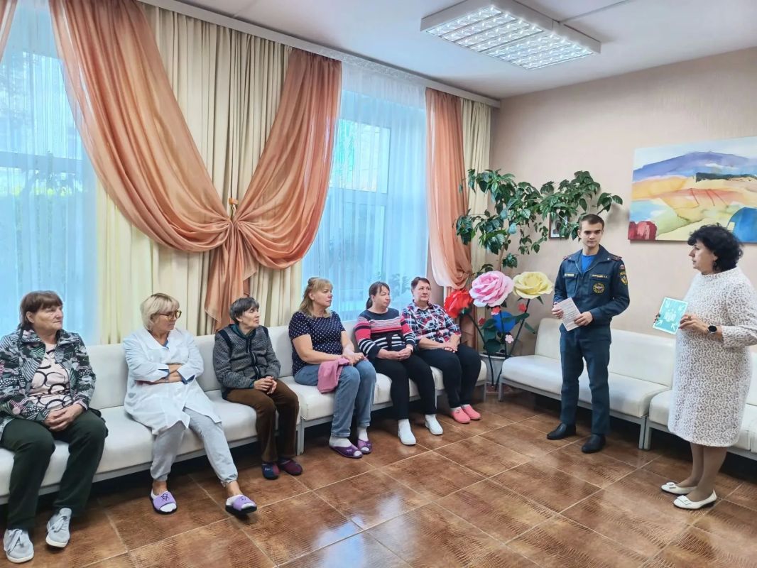 В Вязниковском центре социального обслуживания проведена тренировка по эвакуации на случай возникновения пожара В Вязниковском центре социального обслуживания проведена тренировка по эвакуации на случай возникновения пожара