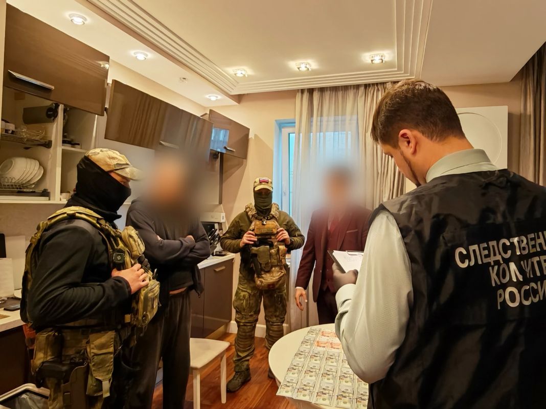 Видеокомментарий старшего помощника руководителя следственного управления СКР по Владимирской области Евгении Гориной по уголовному делу по обвинению бывшего генерального директора ГУП "ДСУ-3" в получении взятки в особо... Видеокомментарий старшего помощника руководителя следственного управления СКР по Владимирской области Евгении Гориной по уголовному делу по обвинению бывшего генерального директора ГУП "ДСУ-3" в получении взятки в особо...