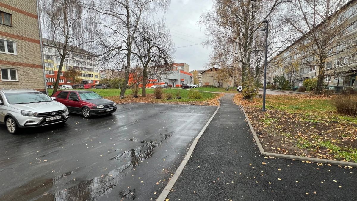 По региональной программе «Благодвор» в Юрьеве-Польском завершили благоустройство в 5 дворах По региональной программе «Благодвор» в Юрьеве-Польском завершили благоустройство в 5 дворах