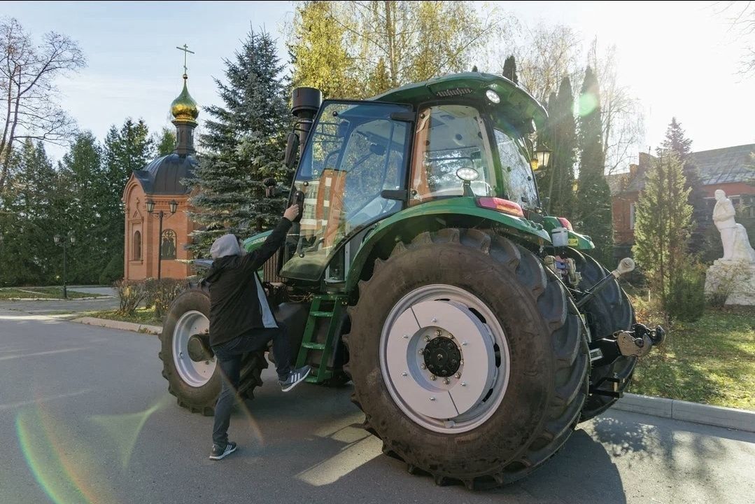 Во Владимире больше года назад возродили бренд «Владимирский трактор» Во Владимире больше года назад возродили бренд «Владимирский трактор»