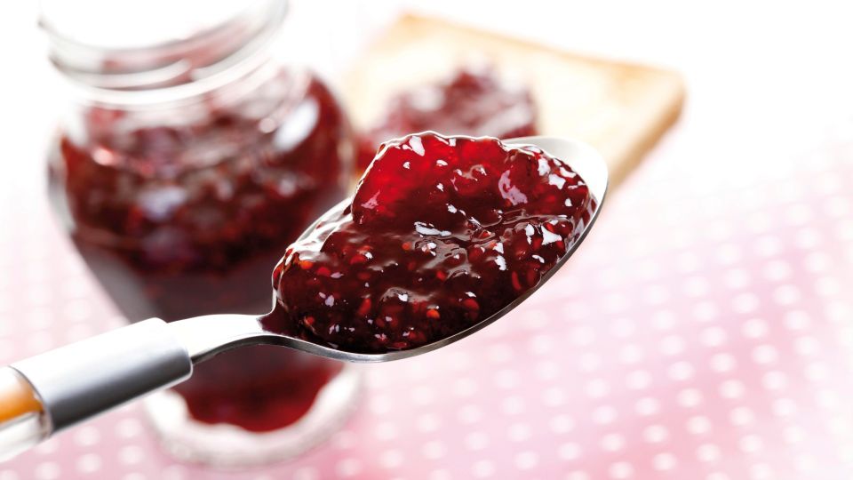 Ягоды малины в варенье будут как свежие: 3 хитрости от опытных хозяек