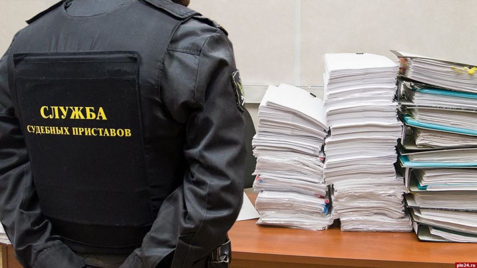 Деньги под защитой: какие выплаты приставы не могут взыскать