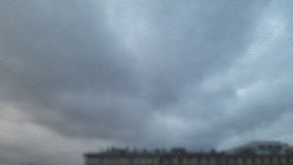 Как избавиться от разводов на окнах с помощью простых домашних средств